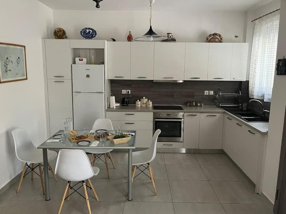 Ferienhaus Aurora Lagonissi Lagonisi